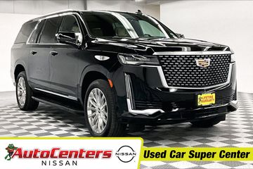 Pre-Owned 2022 Cadillac Escalade ESV Premium 4D Sport Utility in ...